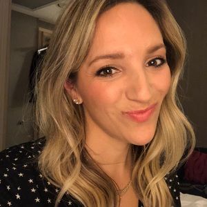 Make me an Offer - Meet The Posher - Lauren!